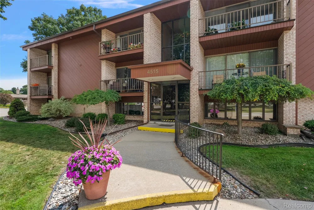 4515 Gratiot Road Saginaw Charter Township, MI 48638