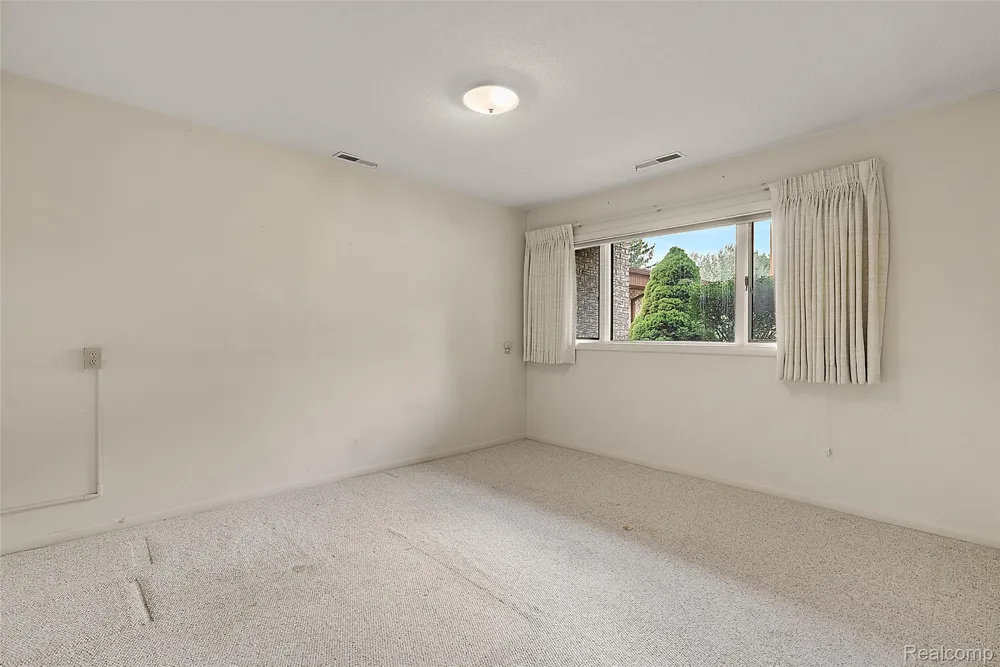 4515 Gratiot Road Saginaw Charter Township, MI 48638