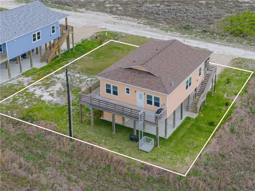 11 Bayview Loop Rockport, TX 78382