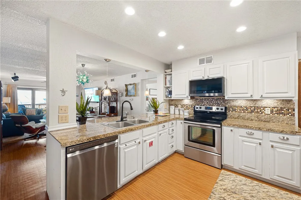 5973 State Highway 361 #305 Port Aransas, TX 78373