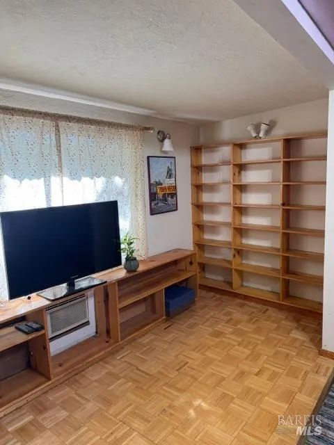 917 Saracen Road Santa Rosa, CA 95401