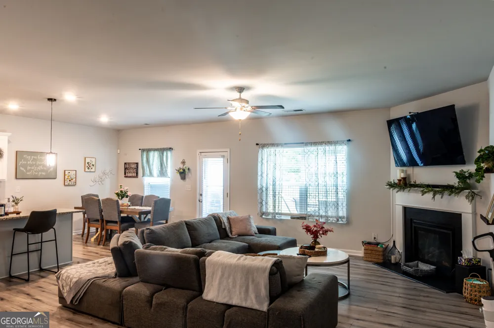 111 Clark Lake LN Grayson, GA 30017