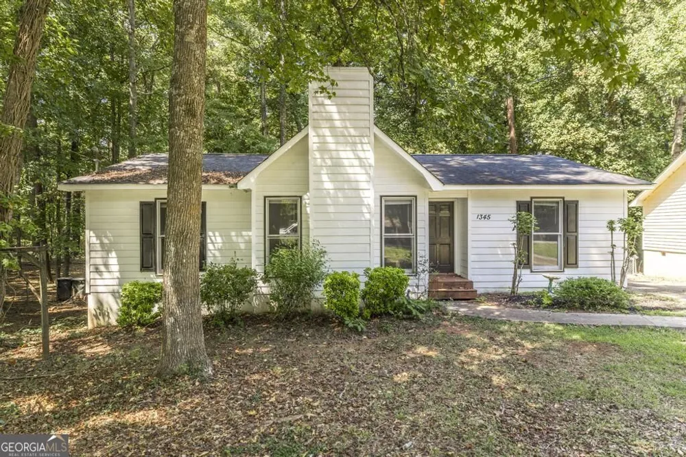 1345 Lancelot LN Macon, GA 31220