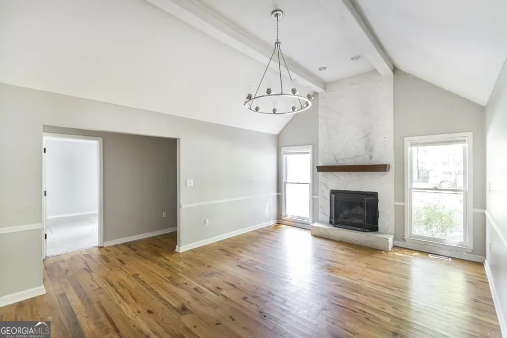 1345 Lancelot LN Macon, GA 31220