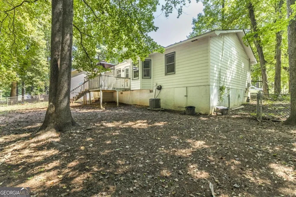 1345 Lancelot LN Macon, GA 31220