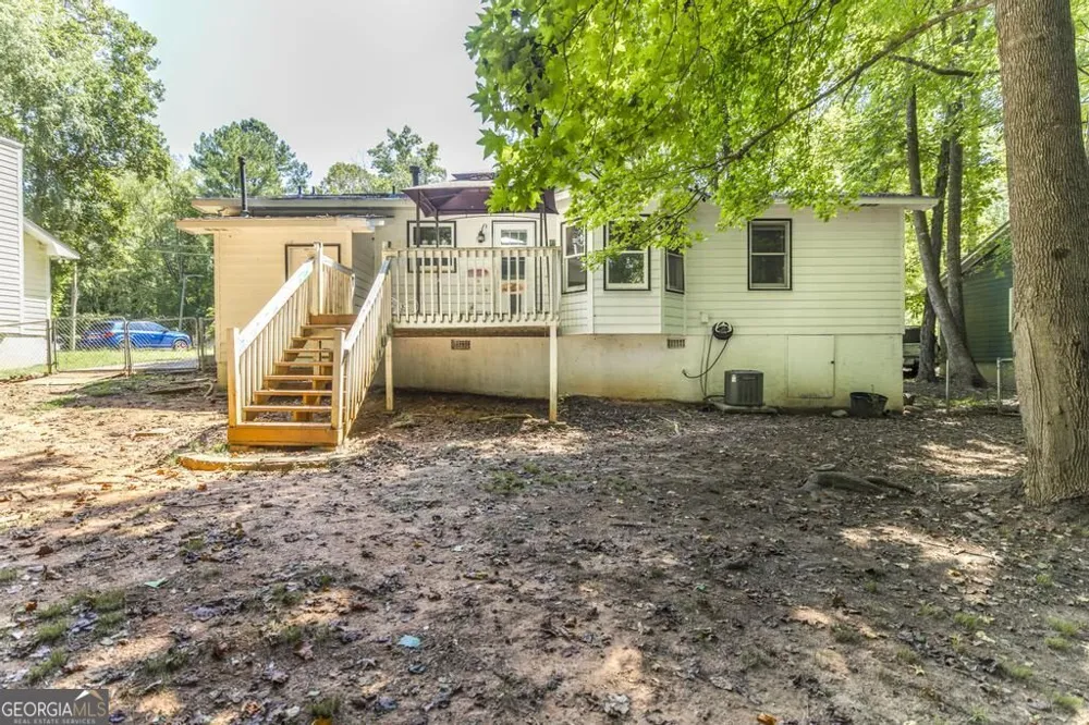 1345 Lancelot LN Macon, GA 31220