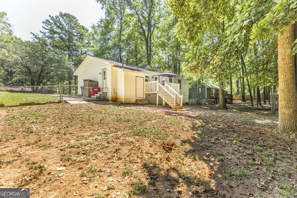 1345 Lancelot LN Macon, GA 31220