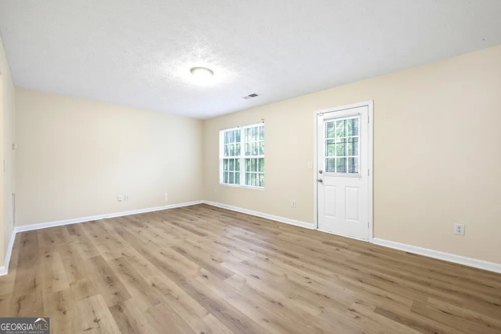 1934 Grove WAY Hampton, GA 30228
