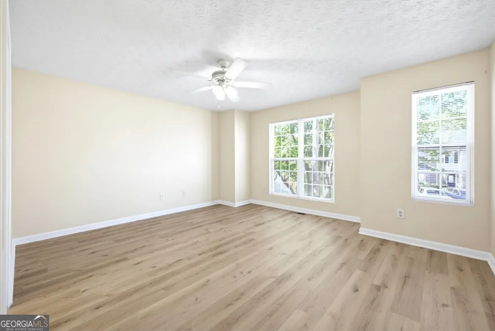 1934 Grove WAY Hampton, GA 30228