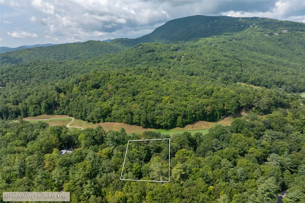 575 Seminole Way Lake Toxaway, NC 28747