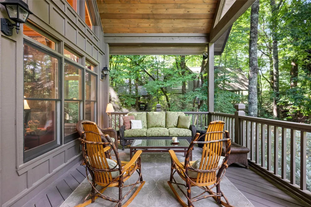 575 Seminole Way Lake Toxaway, NC 28747