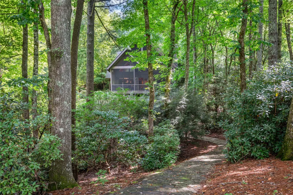 575 Seminole Way Lake Toxaway, NC 28747