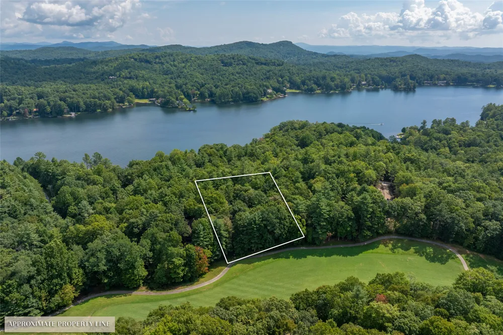 575 Seminole Way Lake Toxaway, NC 28747
