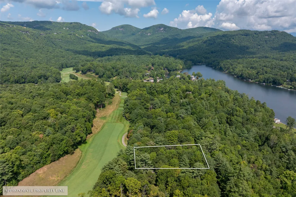 575 Seminole Way Lake Toxaway, NC 28747