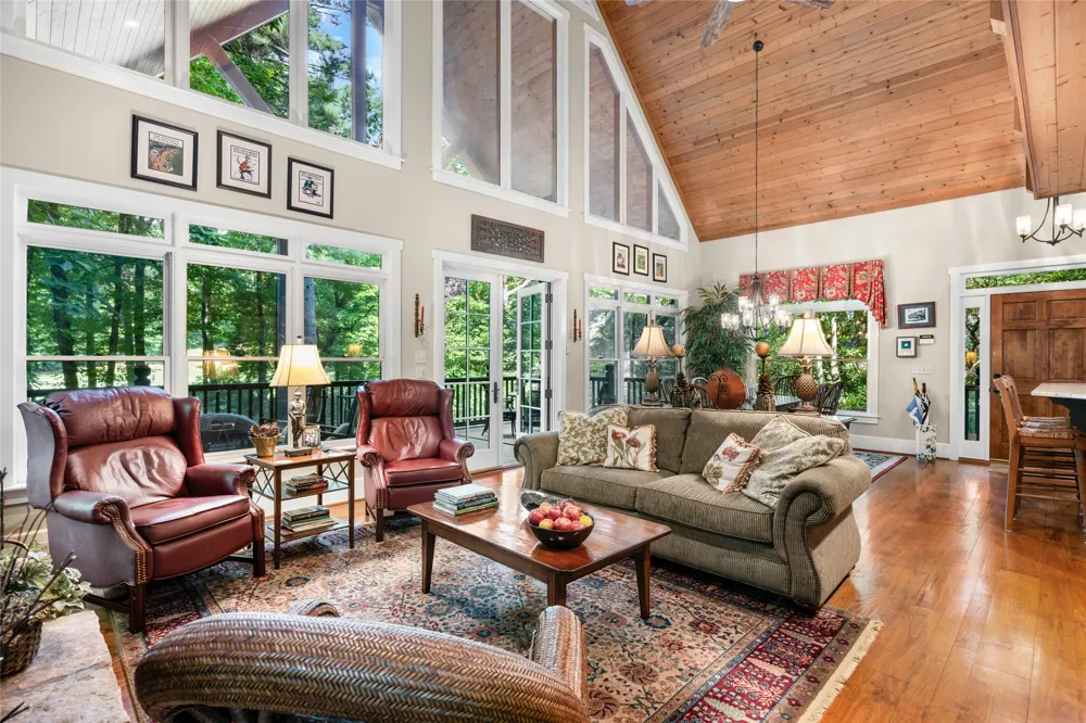575 Seminole Way Lake Toxaway, NC 28747