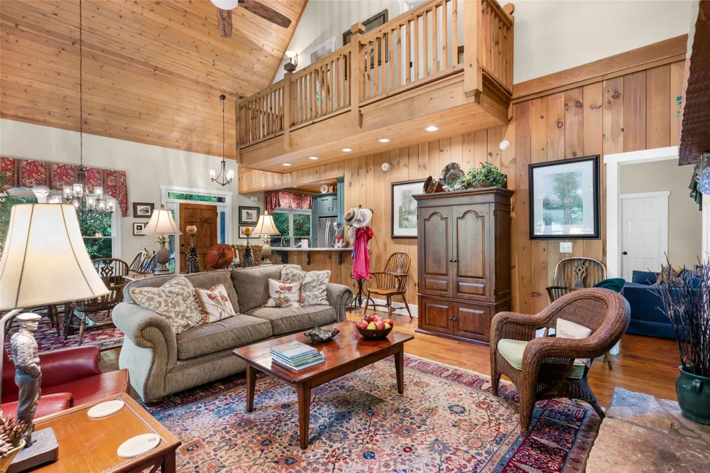 575 Seminole Way Lake Toxaway, NC 28747