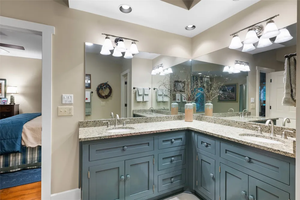 575 Seminole Way Lake Toxaway, NC 28747