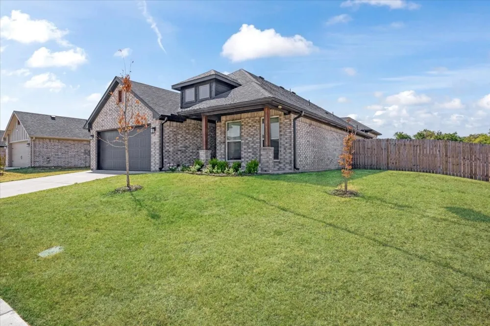 2132 Gabriel Drive Sherman, TX 75092