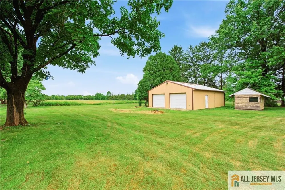 44 Burnt Hill Road Montgomery, NJ 08558