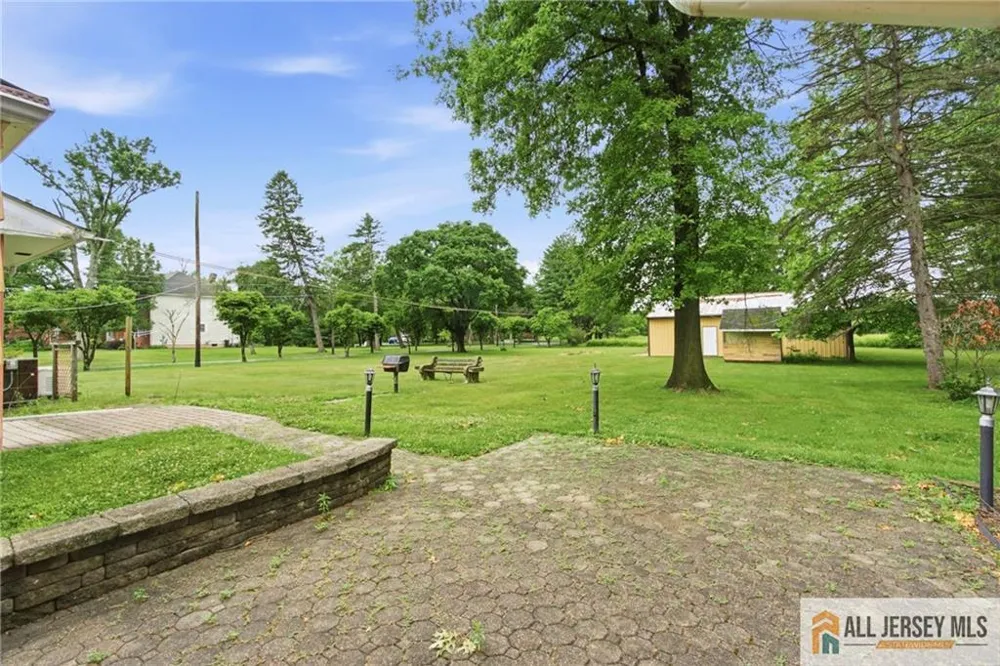 44 Burnt Hill Road Montgomery, NJ 08558