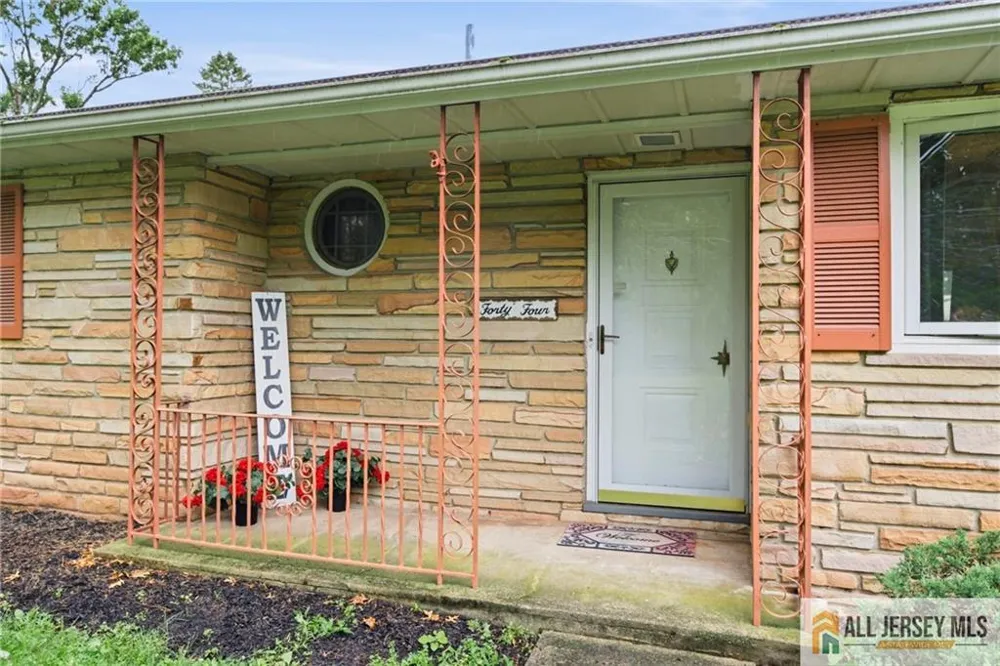 44 Burnt Hill Road Montgomery, NJ 08558