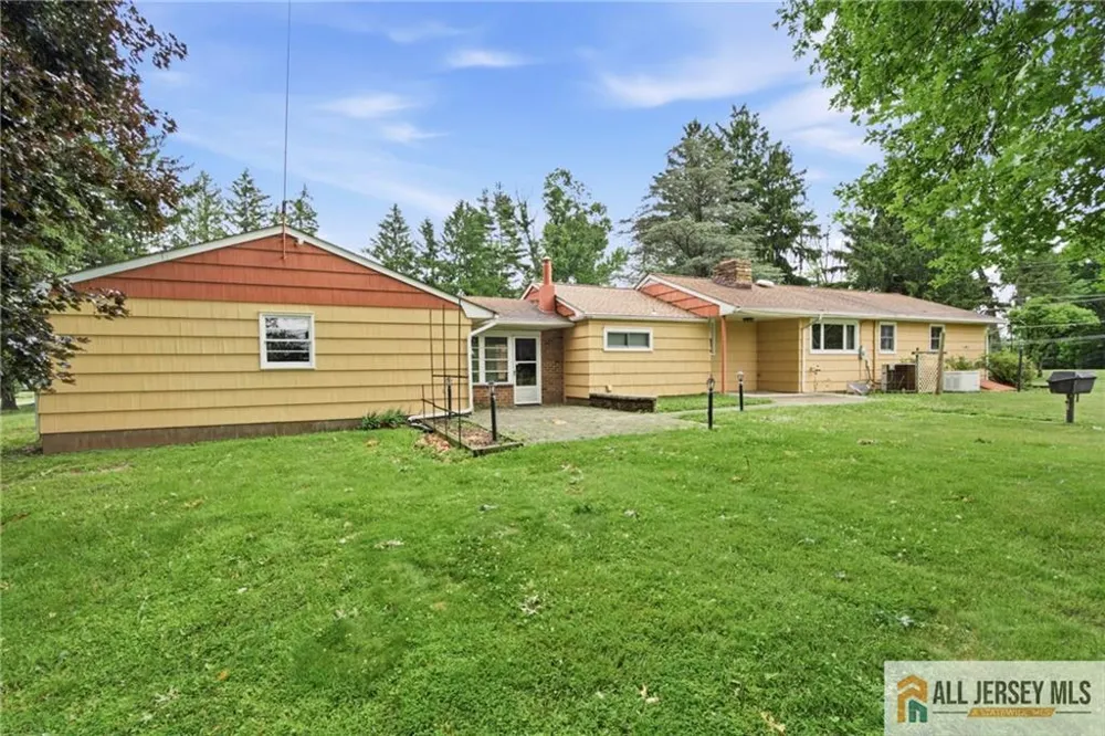 44 Burnt Hill Road Montgomery, NJ 08558