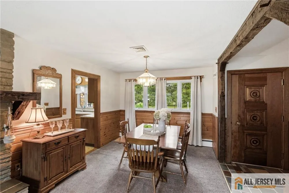 44 Burnt Hill Road Montgomery, NJ 08558