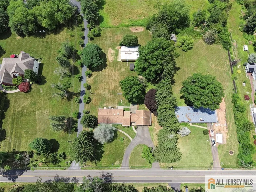 44 Burnt Hill Road Montgomery, NJ 08558