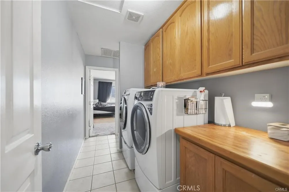 12035 Barbet Phelan, CA 92371