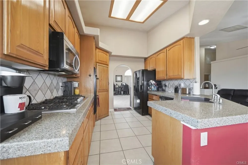 12035 Barbet Phelan, CA 92371