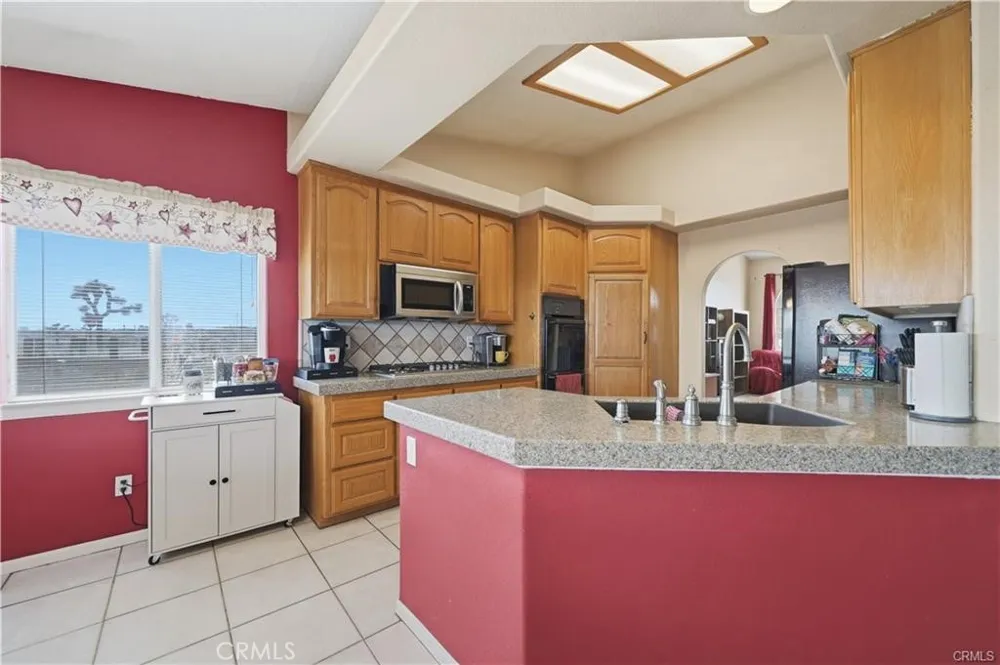 12035 Barbet Phelan, CA 92371