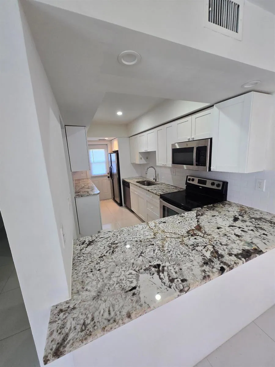 4083 CORAL SPRINGS DRIVE Coral Springs, FL 33065