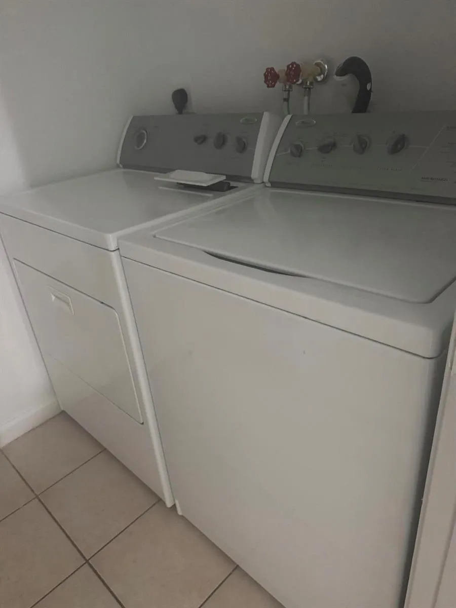 703 SANTA CATALINA CIRCLE #703 North Lauderdale, FL 33068