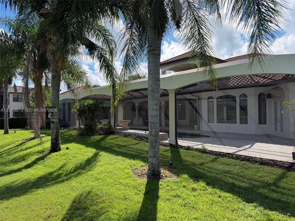 9819 GROSVENOR POINTE CIR Orlando, FL 34786