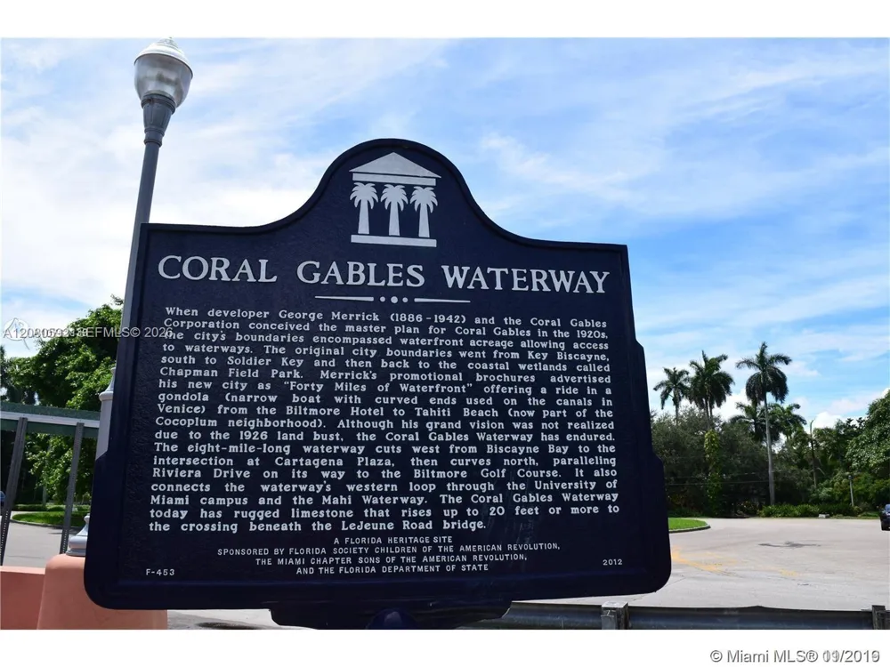125 Edgewater Dr #12A Coral Gables, FL 33133