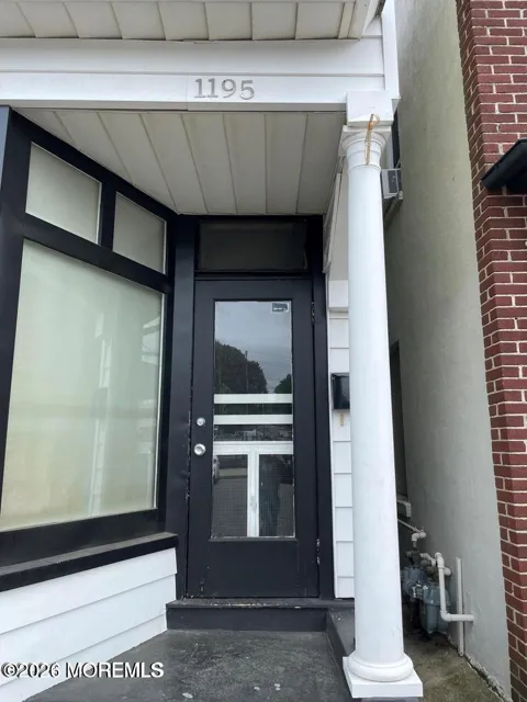 1195 Lincoln Square