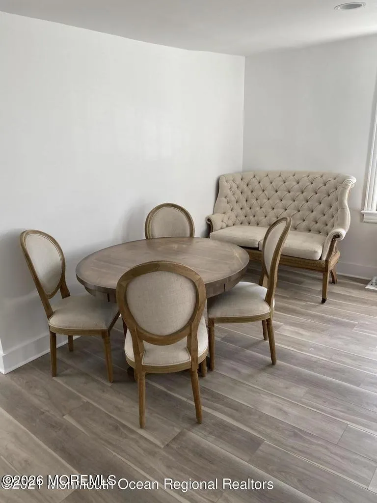 1195 Lincoln Square Long Branch, NJ 07740