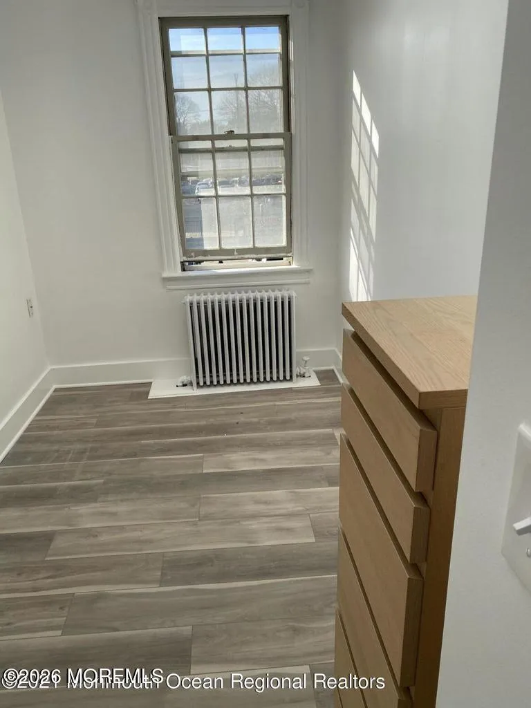 1195 Lincoln Square Long Branch, NJ 07740