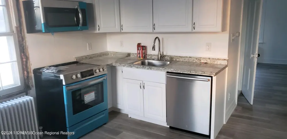 1195 Lincoln Square Long Branch, NJ 07740