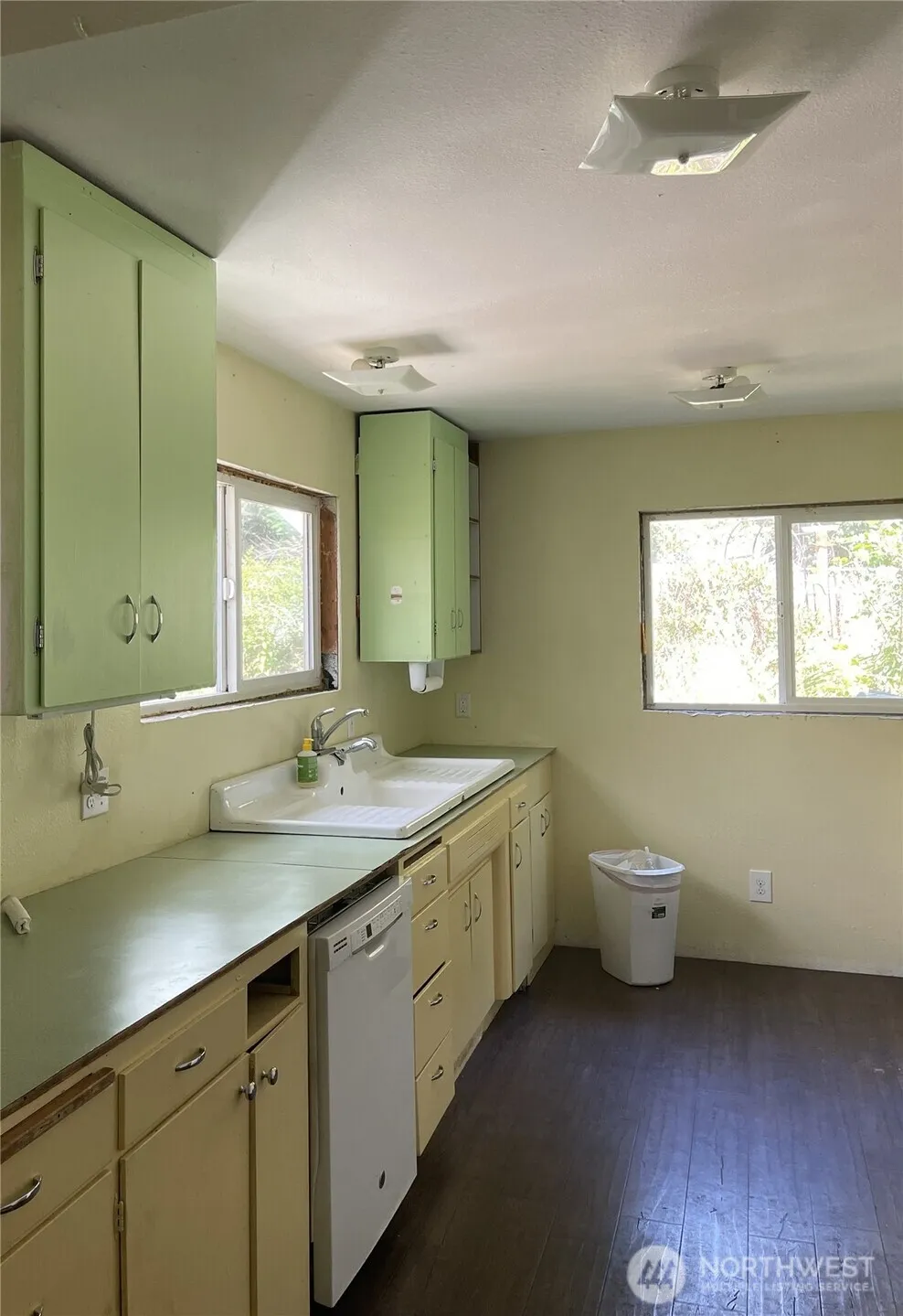 62 Urych Raymond, WA 98577