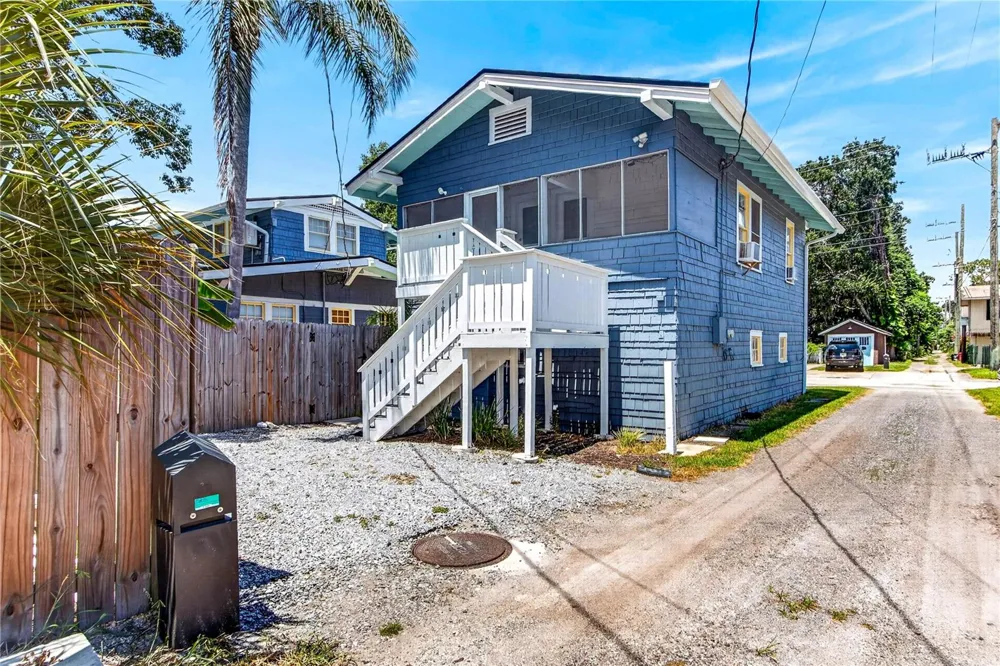 1201 MAGNOLIA AVENUE Sanford, FL 32771