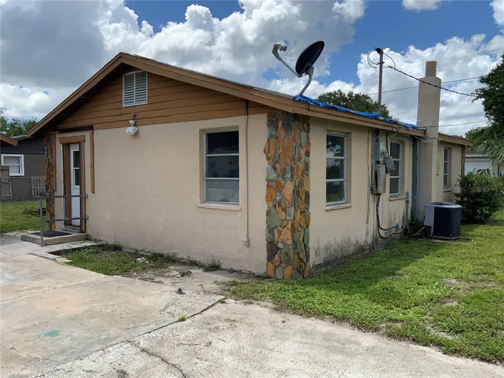 2118 1ST AVENUE E Palmetto, FL 34221