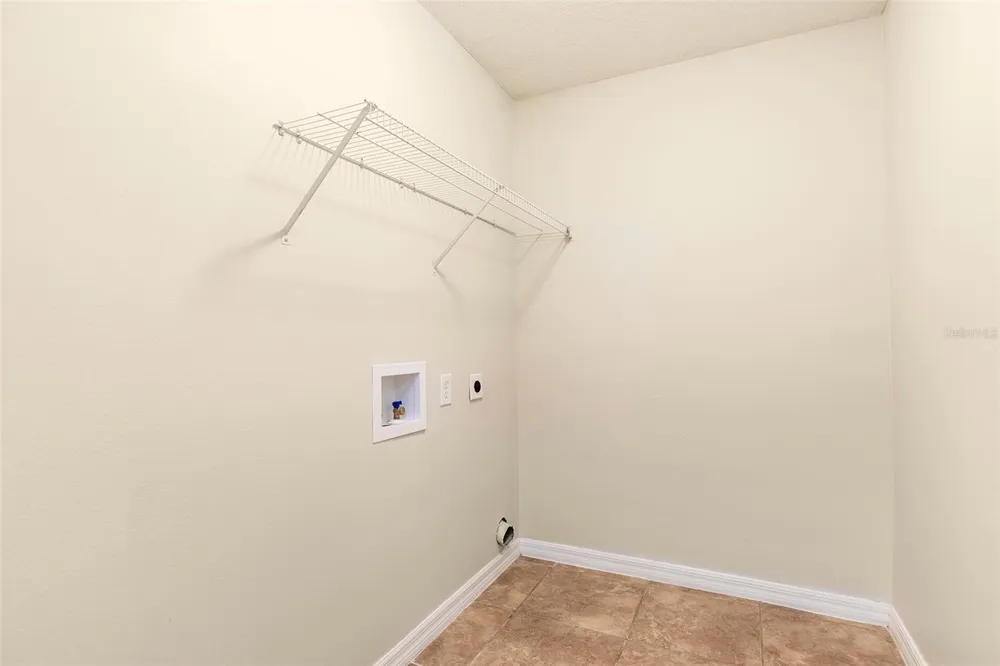 13844 AMELIA POND DRIVE Windermere, FL 34786