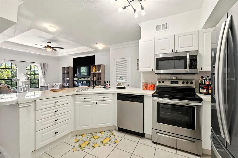 211 LONGVIEW AVENUE #306 Celebration, FL 34747