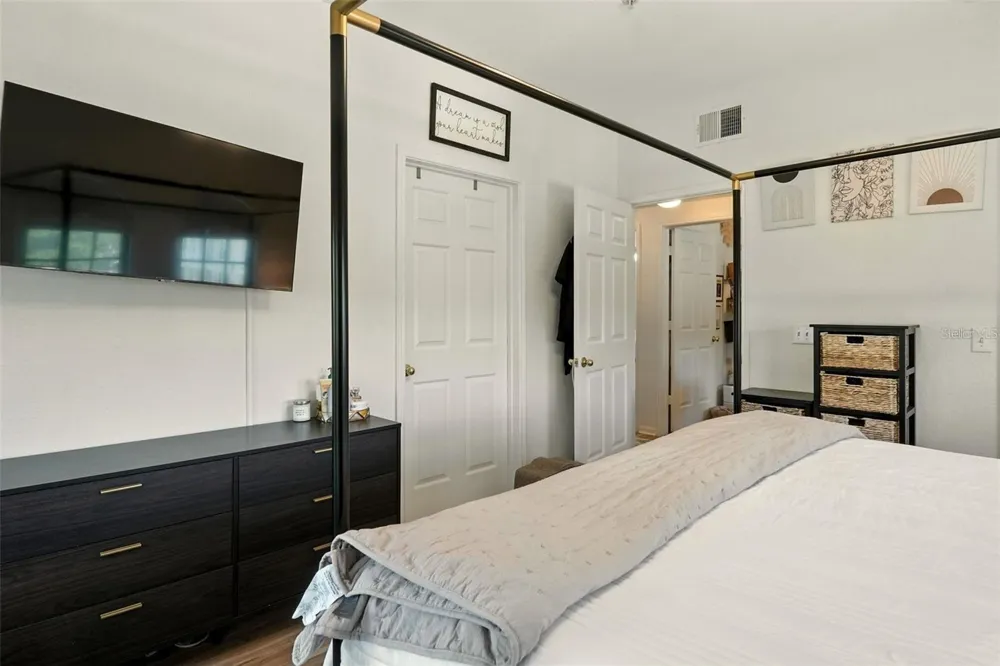 211 LONGVIEW AVENUE #306 Celebration, FL 34747
