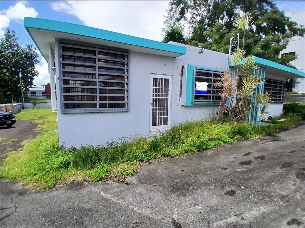 2 ESTEBAN QUINTANA STREET Guaynabo, PR 00966