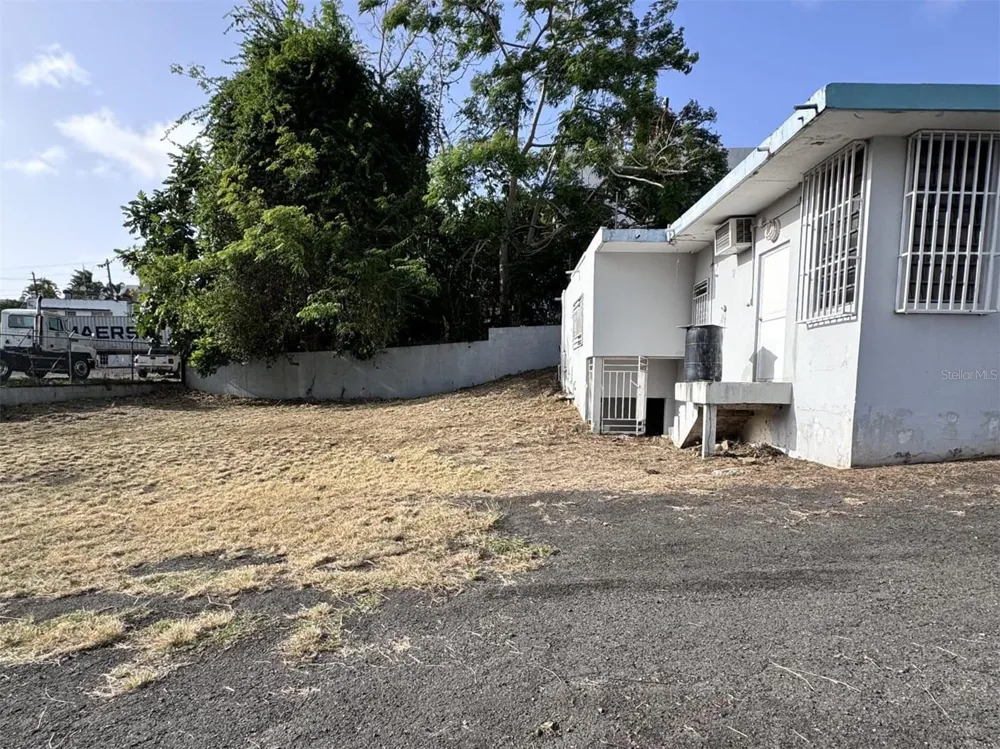 2 ESTEBAN QUINTANA STREET Guaynabo, PR 00966