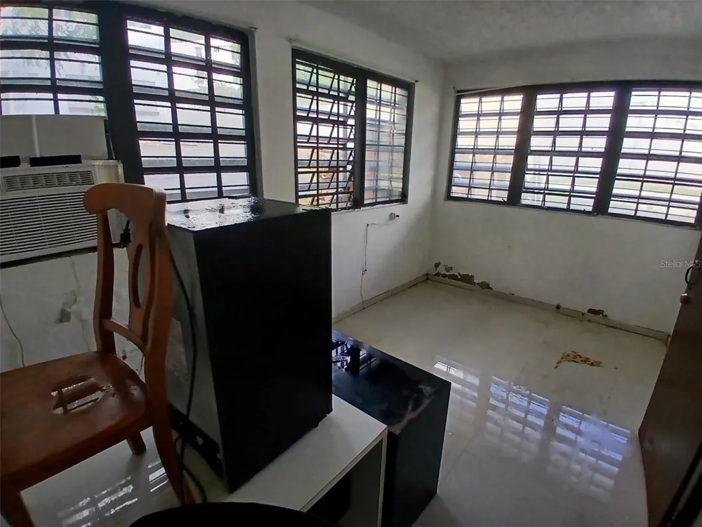 2 ESTEBAN QUINTANA STREET Guaynabo, PR 00966