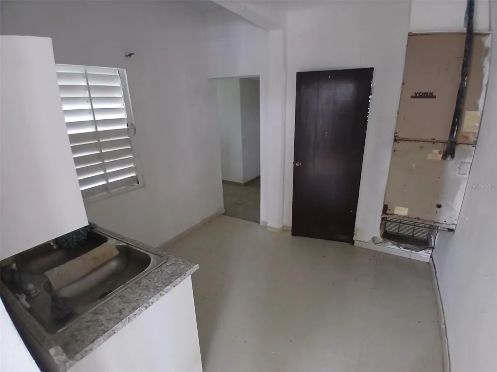 2 ESTEBAN QUINTANA STREET Guaynabo, PR 00966