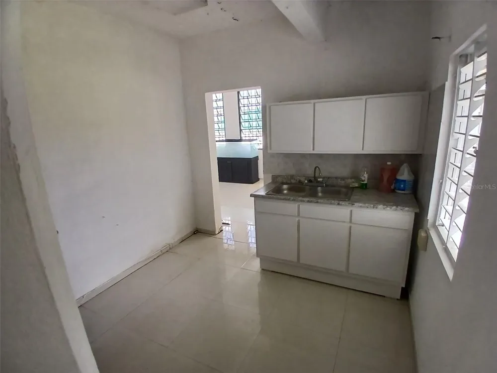 2 ESTEBAN QUINTANA STREET Guaynabo, PR 00966